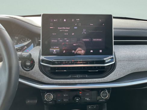 Used 2022 Jeep Compass Latitude image 27