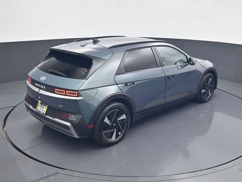 New 2025 Hyundai Ioniq 5 SEL image 17
