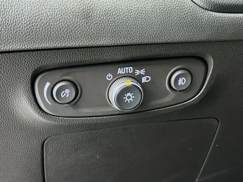 Used 2023 Buick Encore GX Select image 17