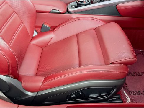 Used 2021 Porsche 911 Turbo image 34