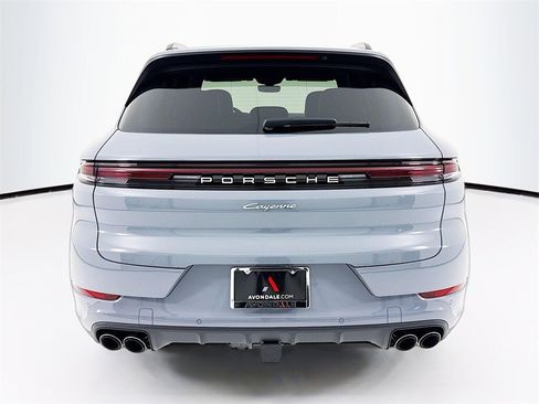 New 2026 Porsche Cayenne image 10