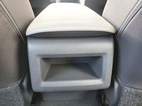 Used 2019 Toyota Camry LE FWD image 36