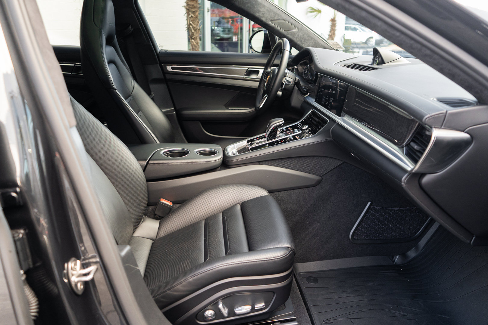 Used 2018 Porsche Panamera Turbo S AWD/4WD image 44