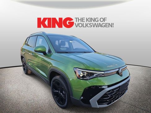 New 2025 Volkswagen Taos SEL image 1