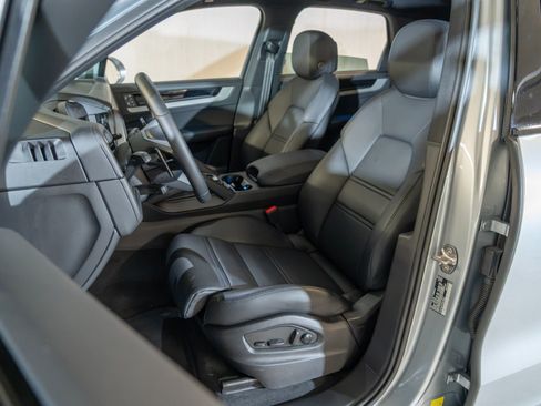 Certified 2026 Porsche Cayenne S AWD/4WD image 5