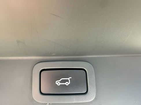 Used 2020 Land Rover Range Rover Sport HSE image 11