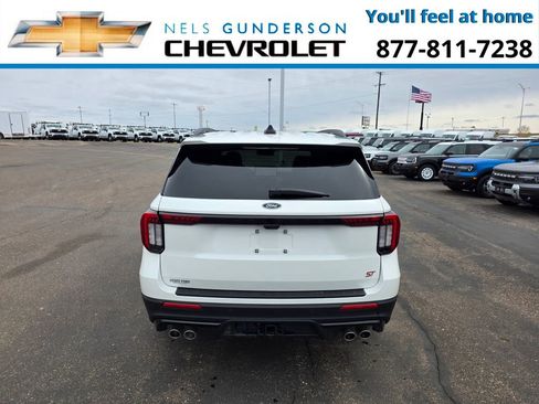 Used 2025 Ford Explorer ST AWD/4WD image 6