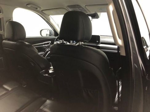 Used 2020 Kia Telluride LX image 11