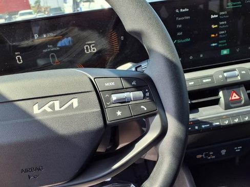 Used 2025 Kia K4 FWD image 19