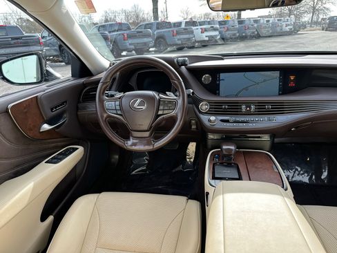 Used 2020 Lexus LS 500 image 24
