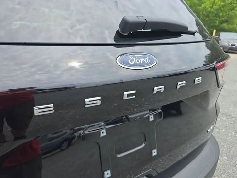 Used 2021 Ford Escape SE w/ Convenience Package AWD/4WD image 9