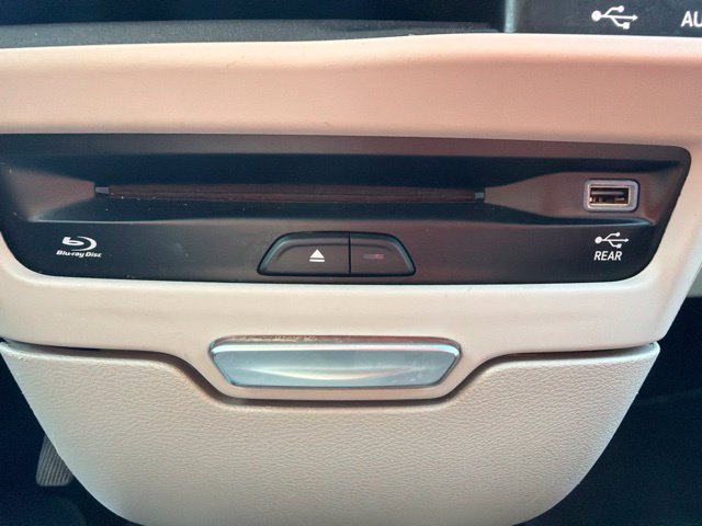 Used 2019 Chrysler Pacifica Limited FWD image 48