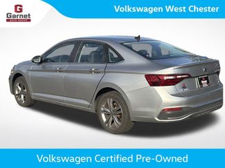 Certified 2023 Volkswagen Jetta SE FWD video 3