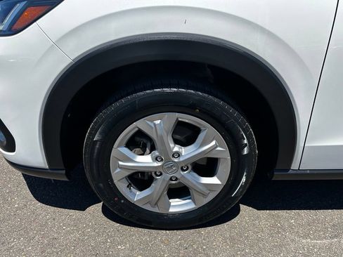 Used 2023 Honda HR-V LX image 9