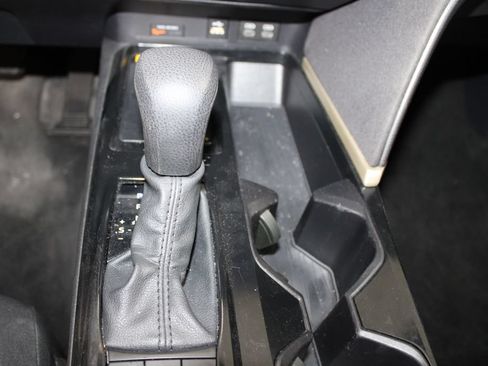Used 2025 Toyota Camry LE FWD image 27
