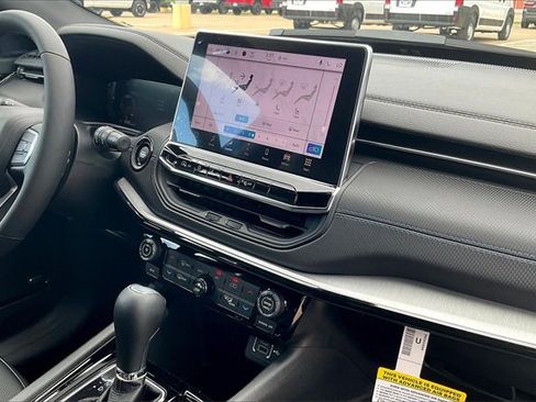 New 2025 Jeep Compass Limited w/ High Altitude Package image 8