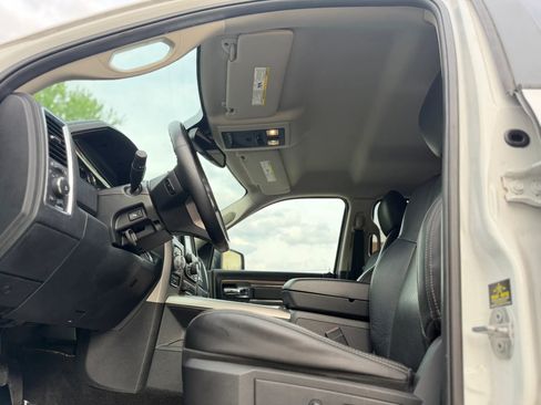 Used 2016 RAM 1500 Laramie w/ Convenience Group AWD/4WD image 17