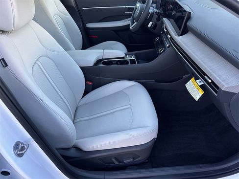 Used 2025 Hyundai Sonata SEL image 13