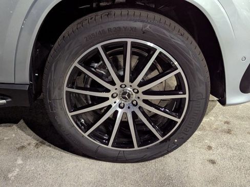 New 2026 Mercedes-Benz GLS 450 4MATIC image 9
