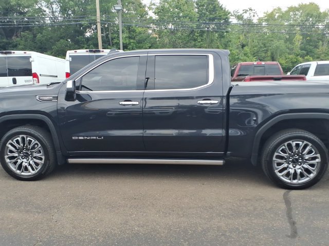 Used 2023 GMC Sierra 1500 Denali Ultimate AWD/4WD image 9