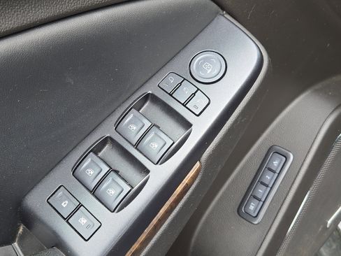 Used 2017 Chevrolet Tahoe LT w/ LT Signature Package image 17