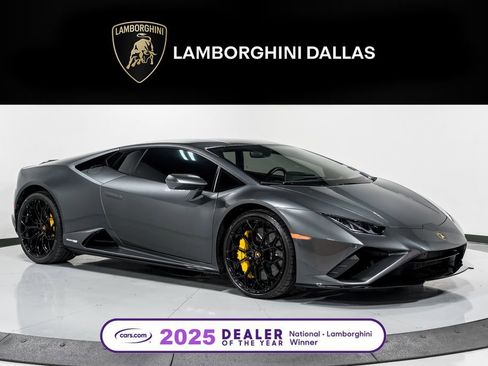 Used 2023 Lamborghini Huracan EVO image 1
