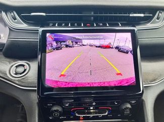 Used 2024 Jeep Grand Cherokee Limited video 2