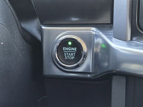 Used 2021 Ford F150 Lariat w/ Equipment Group 502A High image 24