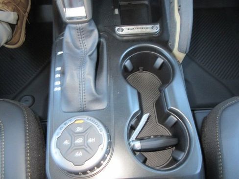 New 2025 Ford Bronco Badlands image 29