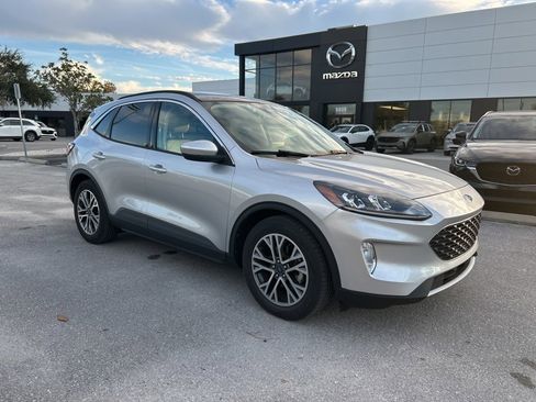 Used 2020 Ford Escape SEL image 7