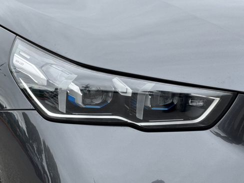 Used 2024 BMW i5 eDrive40i w/ Premium Package RWD image 10