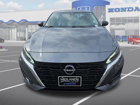 Used 2024 Nissan Altima 2.5 SV image 2