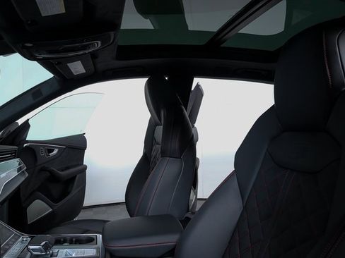 New 2026 Audi SQ8 Prestige image 5