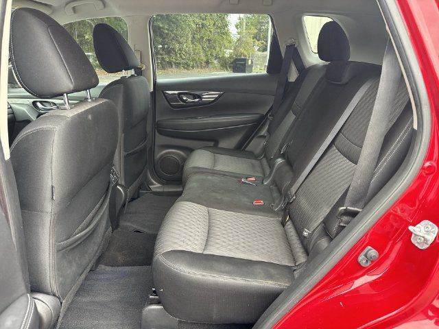 Used 2017 Nissan Rogue S FWD image 13