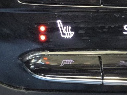 Used 2021 Buick Envision Essence w/ Sport Touring Package image 14