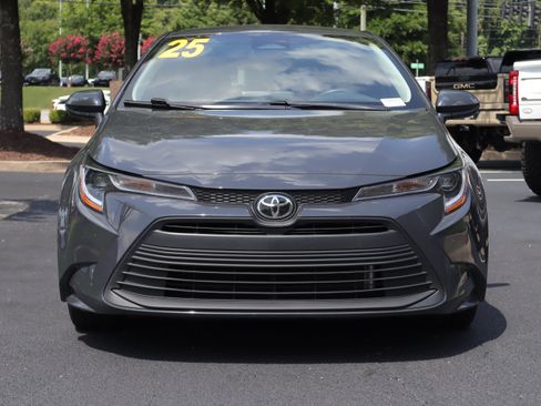 Used 2025 Toyota Corolla LE FWD image 37
