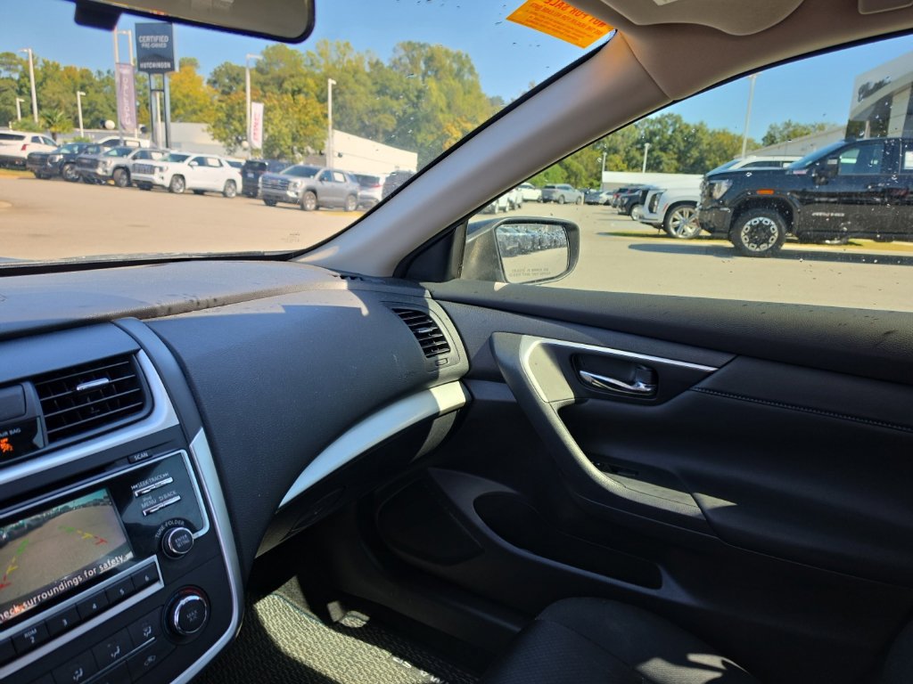 Used 2017 Nissan Altima 2.5 SR FWD image 21