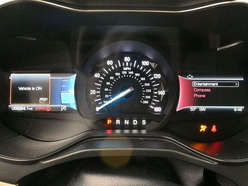 Used 2019 Ford Fusion SE FWD image 13