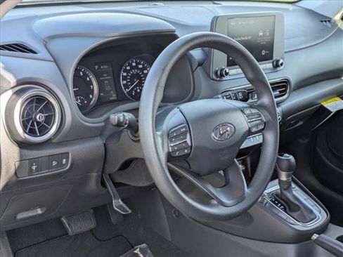 Used 2022 Hyundai Kona SEL w/ Cargo Package FWD image 10