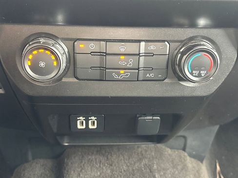 Used 2020 Ford F150 XLT image 12