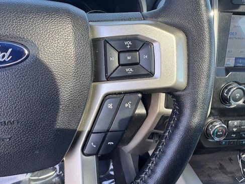 Used 2020 Ford F150 Lariat image 16