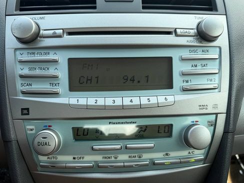 Used 2007 Toyota Camry XLE FWD image 33