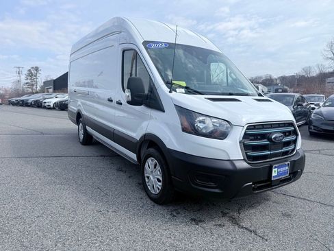 Used 2022 Ford E-Transit 148 High Roof Extended RWD image 9
