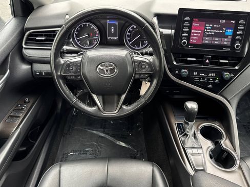 Used 2023 Toyota Camry SE FWD image 16