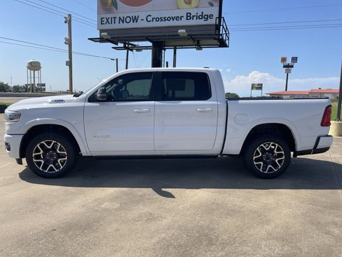Used 2025 RAM 1500 Laramie w/ Laramie Southwest Edition AWD/4WD image 7