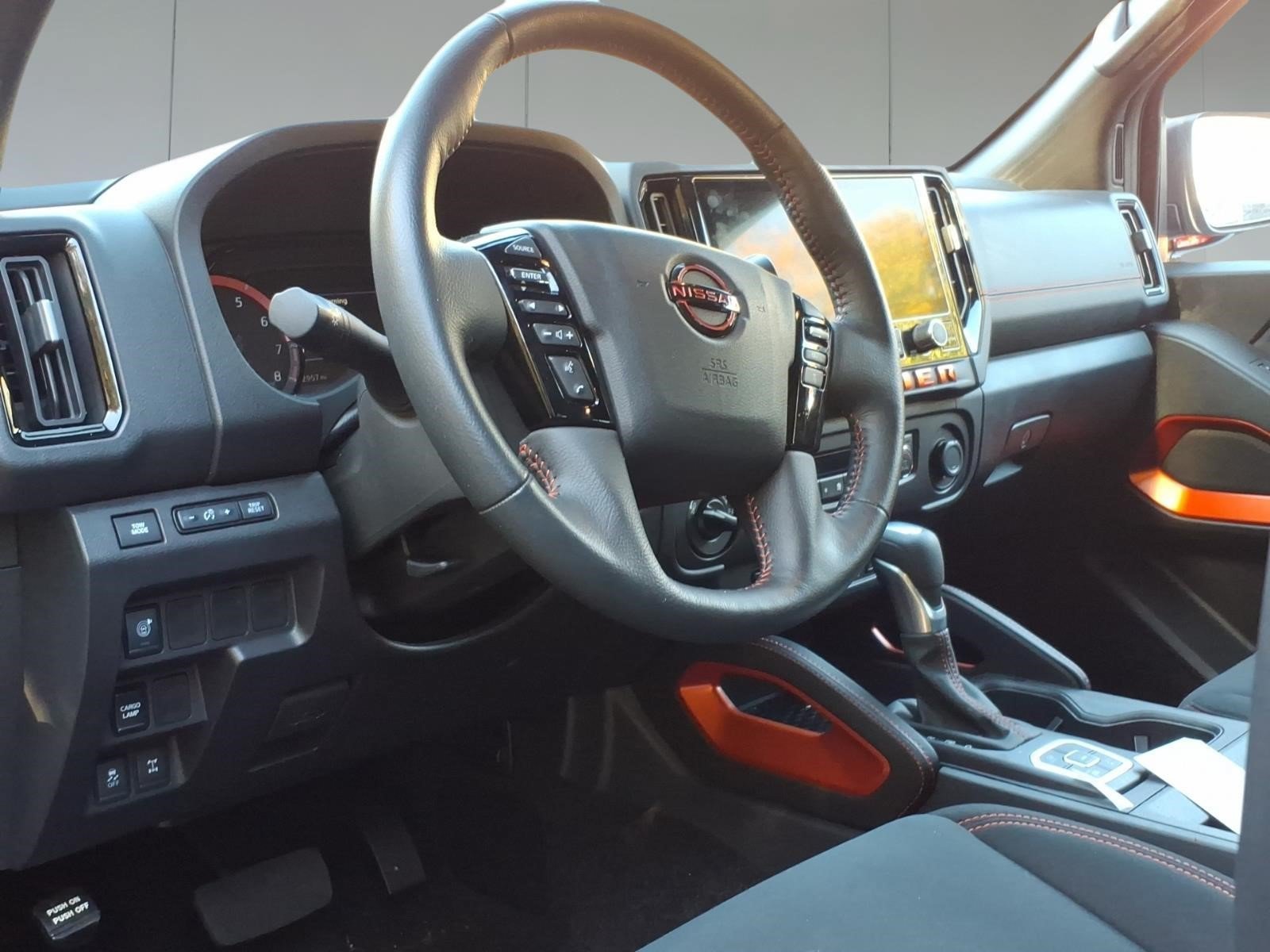 Used 2026 Nissan Frontier PRO-4X AWD/4WD image 8