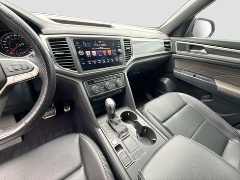 Used 2021 Volkswagen Atlas Cross Sport SE w/ V6 Towing Package FWD image 26