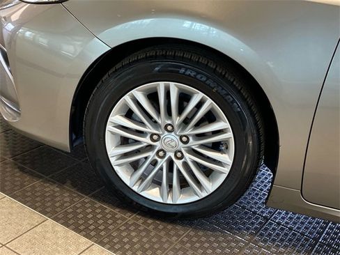 Used 2016 Lexus ES 350 image 9