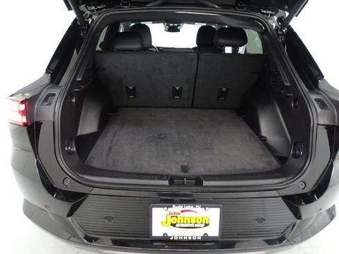 Used 2025 Chevrolet Equinox EV LT FWD image 20