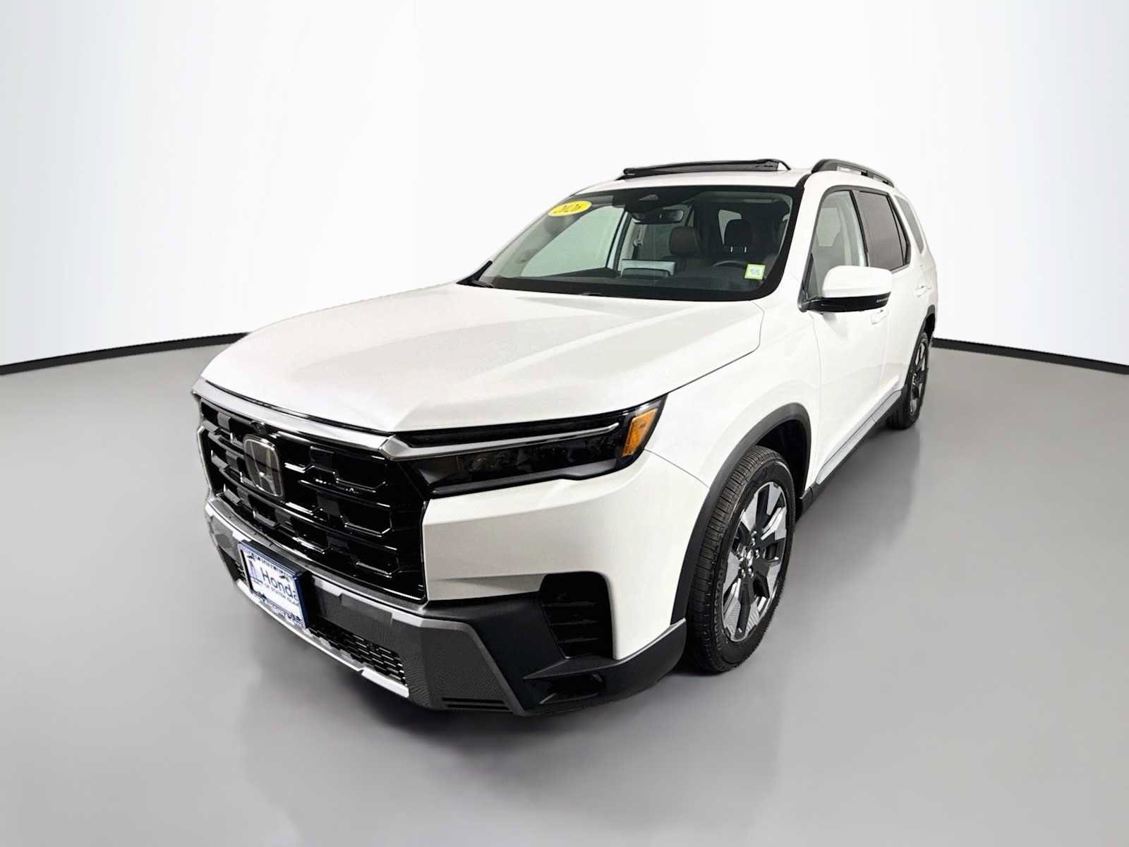 Used 2026 Honda Pilot Touring image 3